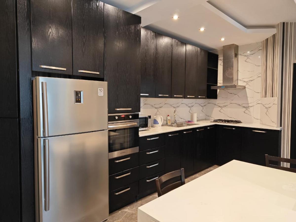Two Bedroom Apartment In The City Center 第比利斯 外观 照片